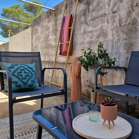 Le Joli Mazet A Entre Bois Et Appartement Nîmes