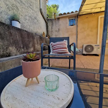 Appartement Le Joli Mazet A Entre Bois Et Nîmes