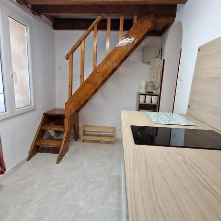 Daire Le Joli Mazet A Entre Bois Et Nîmes