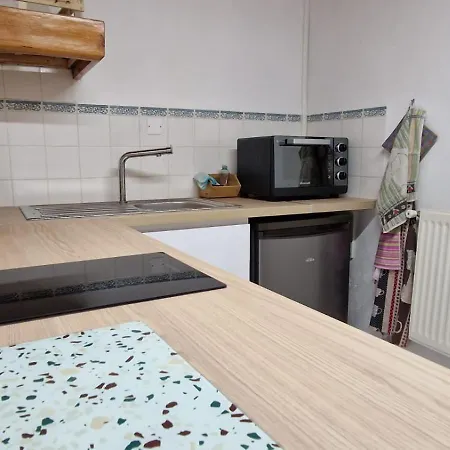Le Joli Mazet A Entre Bois Et *